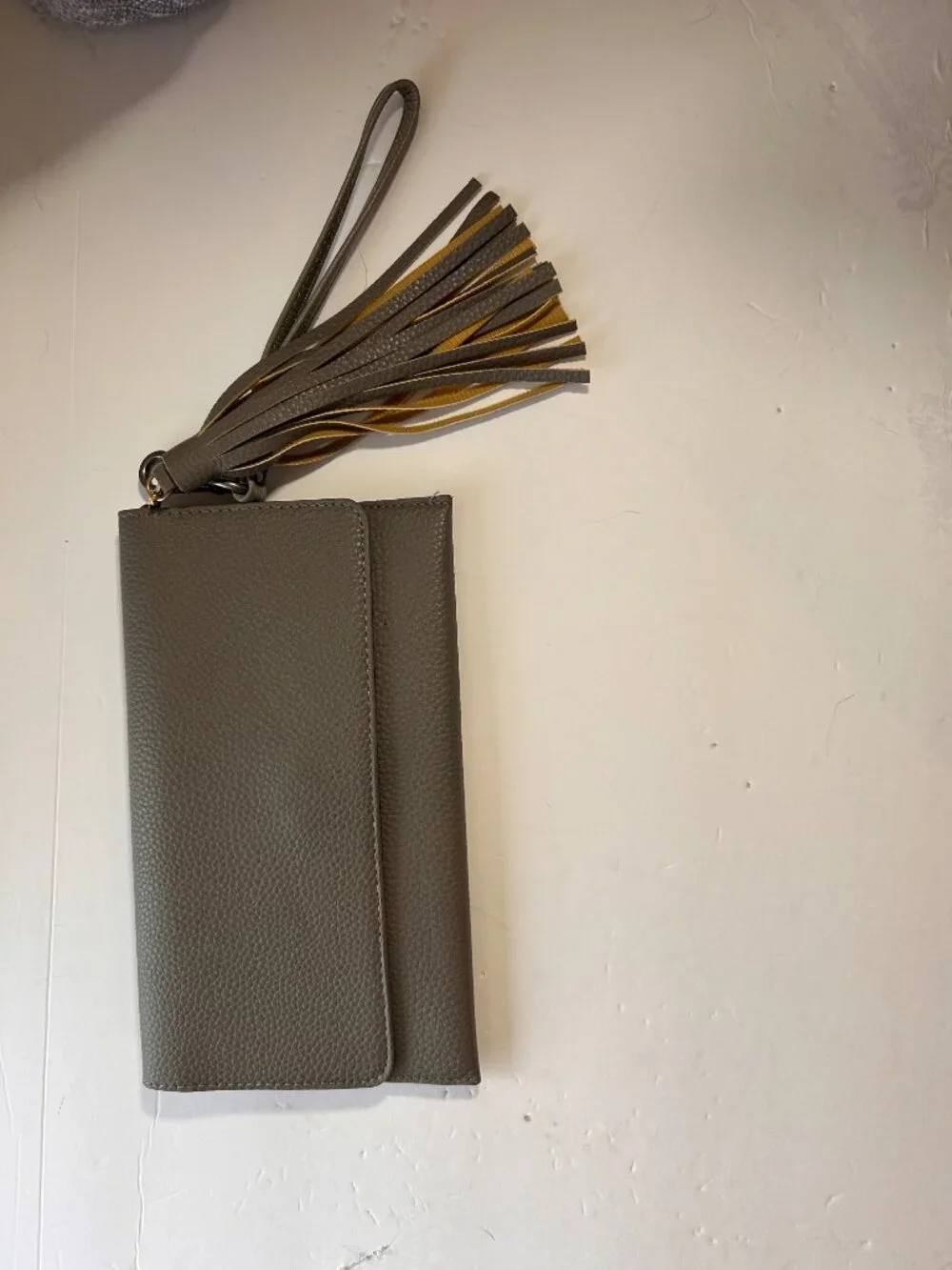 Julia Buxton Gray Pebbled Wristlet Wallet Tassel Clutch Snap Closure Organizer